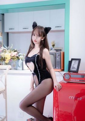 黑人长吊挺进小雪体内_720完整视频观看