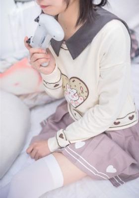 女人迈开腿打扑克小说_超清手机在线看